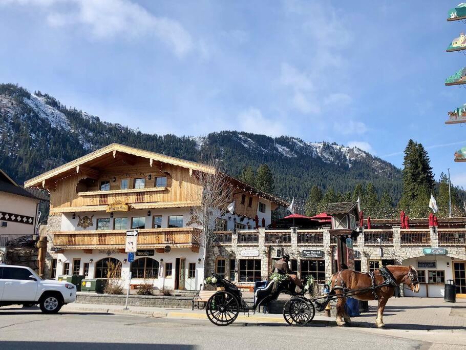 Walk To Downtown Leavenworth * Sleeps 6 + Pets * Ground Level Gem! Lägenhet Exteriör bild