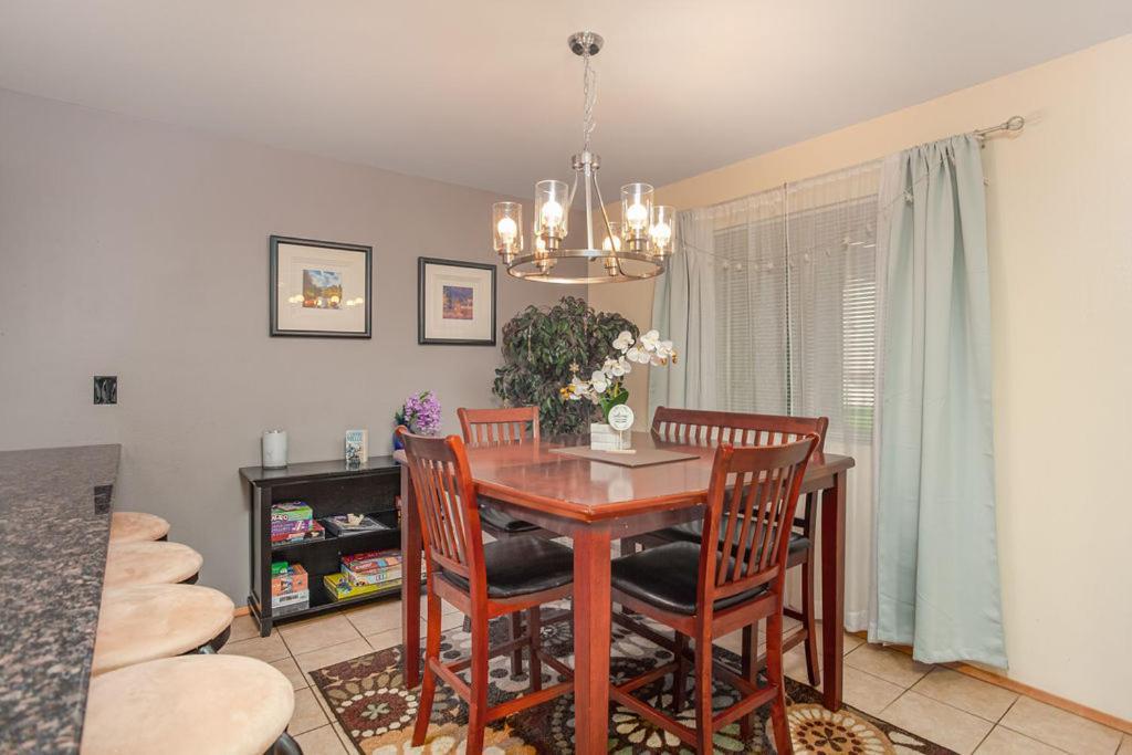 Walk To Downtown Leavenworth * Sleeps 6 + Pets * Ground Level Gem! Lägenhet Exteriör bild